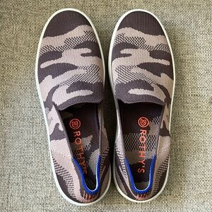 RARE Rothys Retired The Sneaker Taupe Camo Loafers Shoes sneakers Size 8